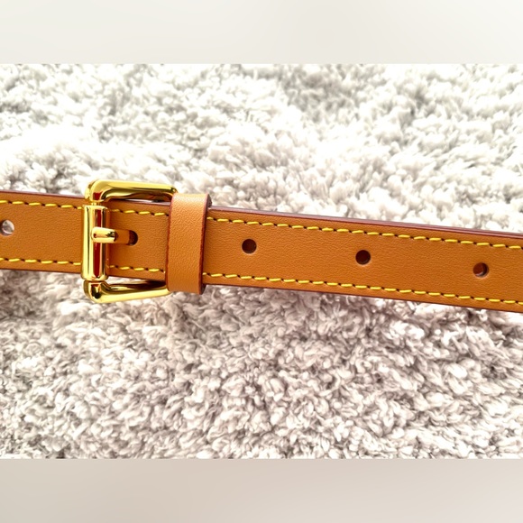 NWOT Vachetta Leather Replacement Adjustable Crossbody Strap Unbranded Tan Honey - Picture 2 of 4